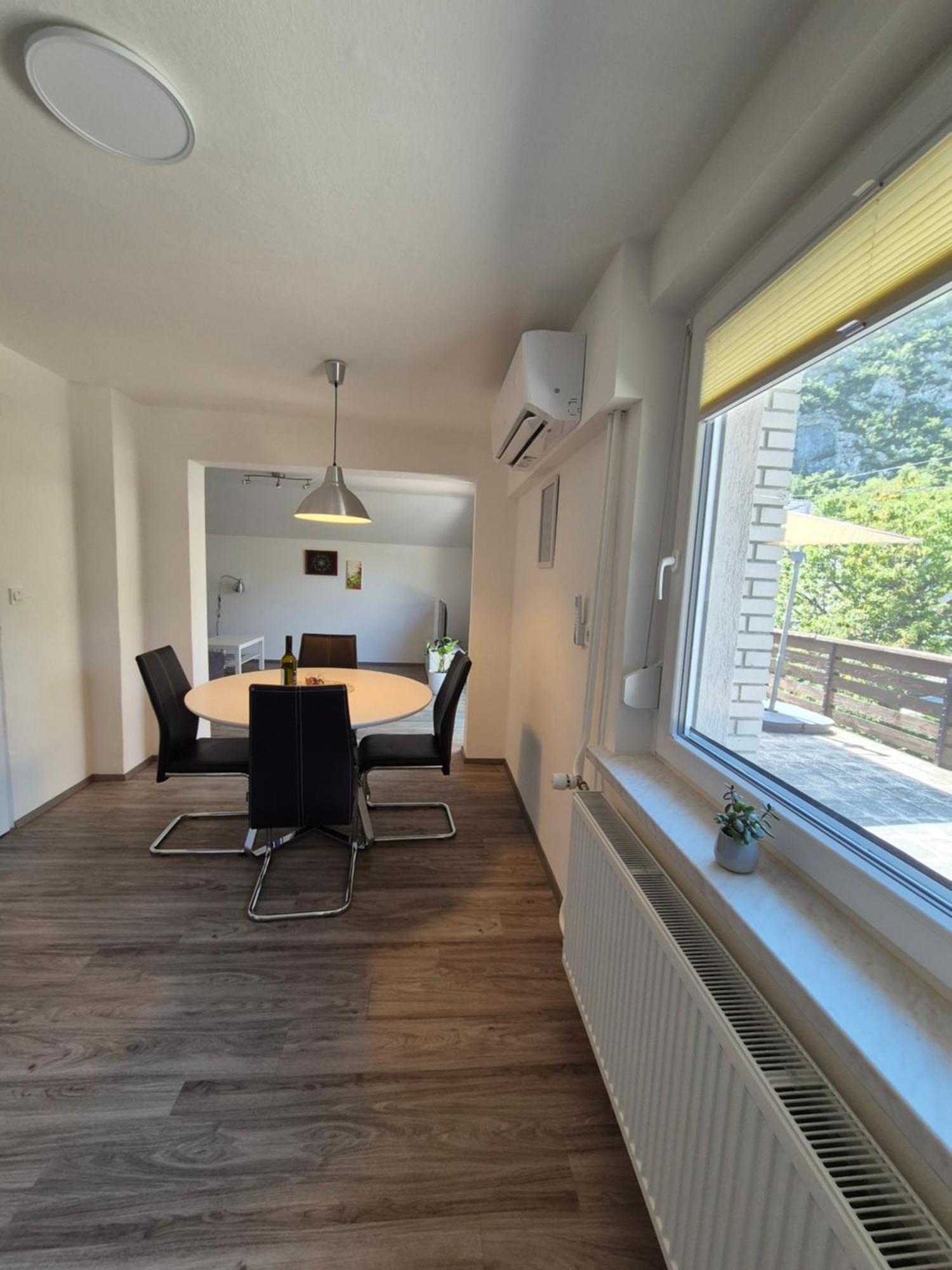 Apartment Petra מויסטראנה מראה חיצוני תמונה